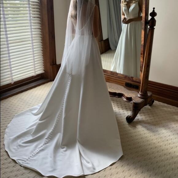 ESSENSE OF AUSTRALIA WEDDING DRESS CLEAN DOVE SATIN BALLGOWN SHEER BACK SIZE 12 - Picture 5 of 16